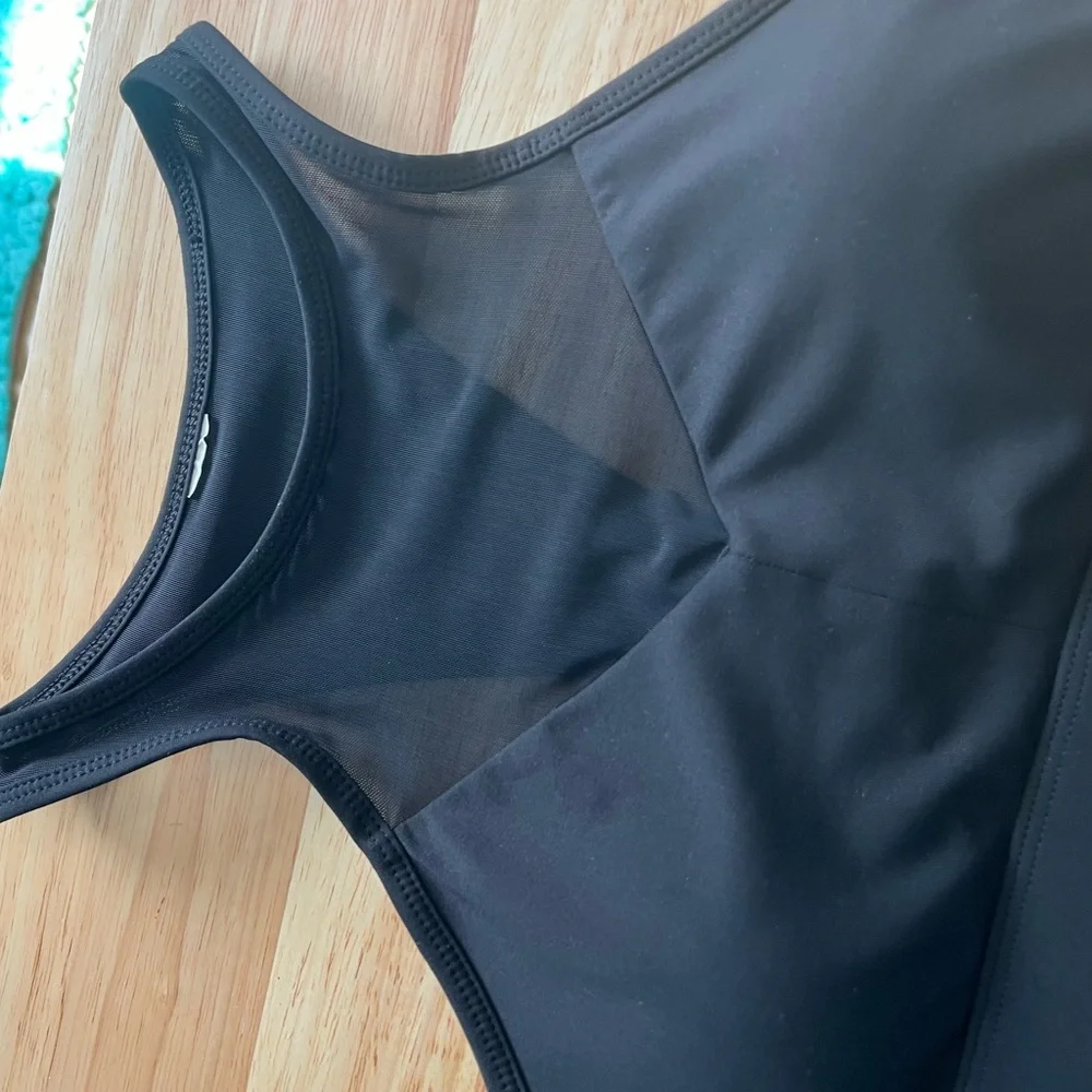 Fabletics Megan Black Mesh Sports Bra Size XS